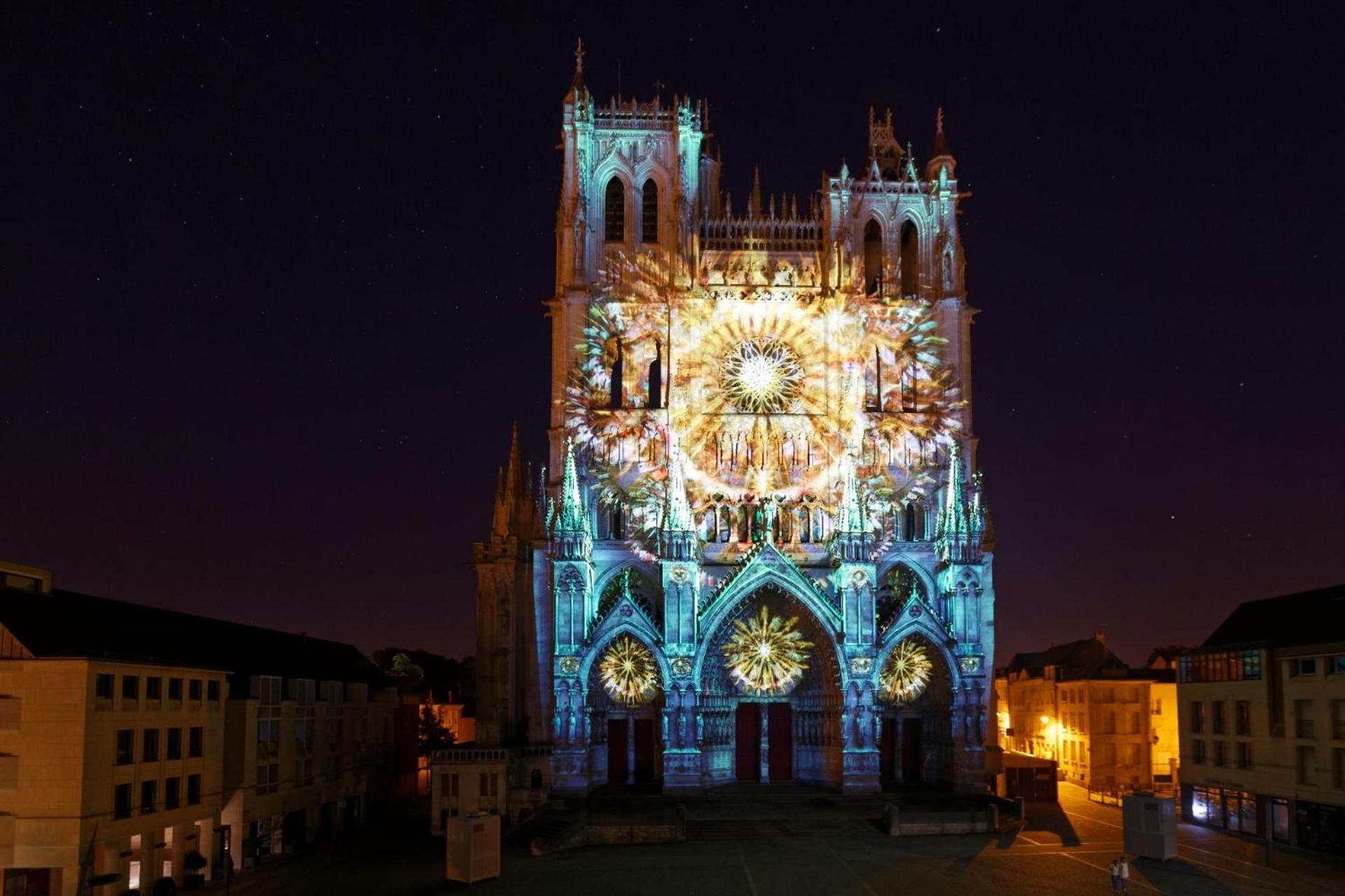 Maison Famille-Confort-Terrasse Jardin-Vue Cathedrale Amiens Ngoại thất bức ảnh